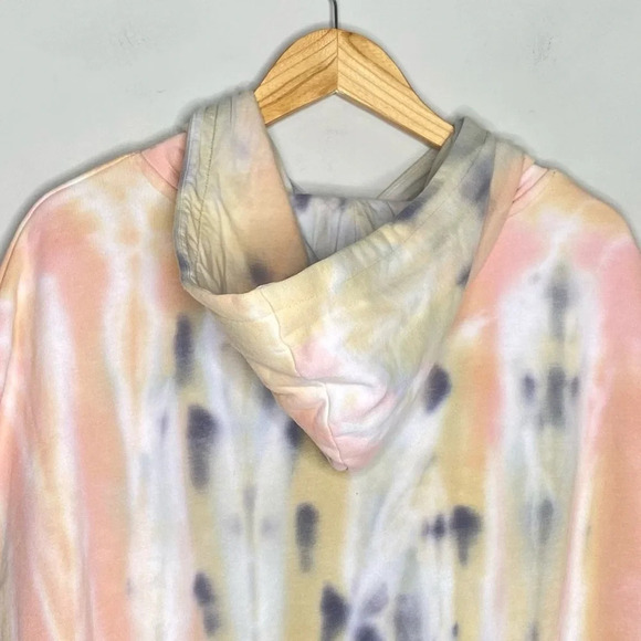 ✨NWT Young Fabulous & Broke Tie Dye Carla Cut Off Hoodie Sweatshirt Size Medium - Picture 10 of 12